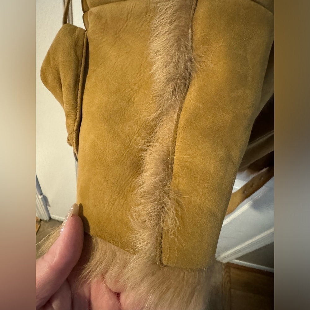 VTG Shearling Lamb Fur Belted Vest Penny Lane Luxury Warm Mob Wife Boho Indie 10 - Picture 13 of 15